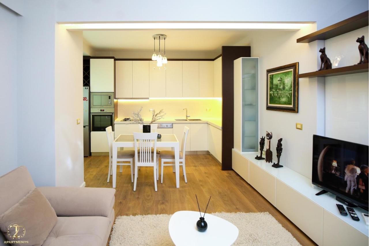 T2 City Apartments Vlorë Εξωτερικό φωτογραφία