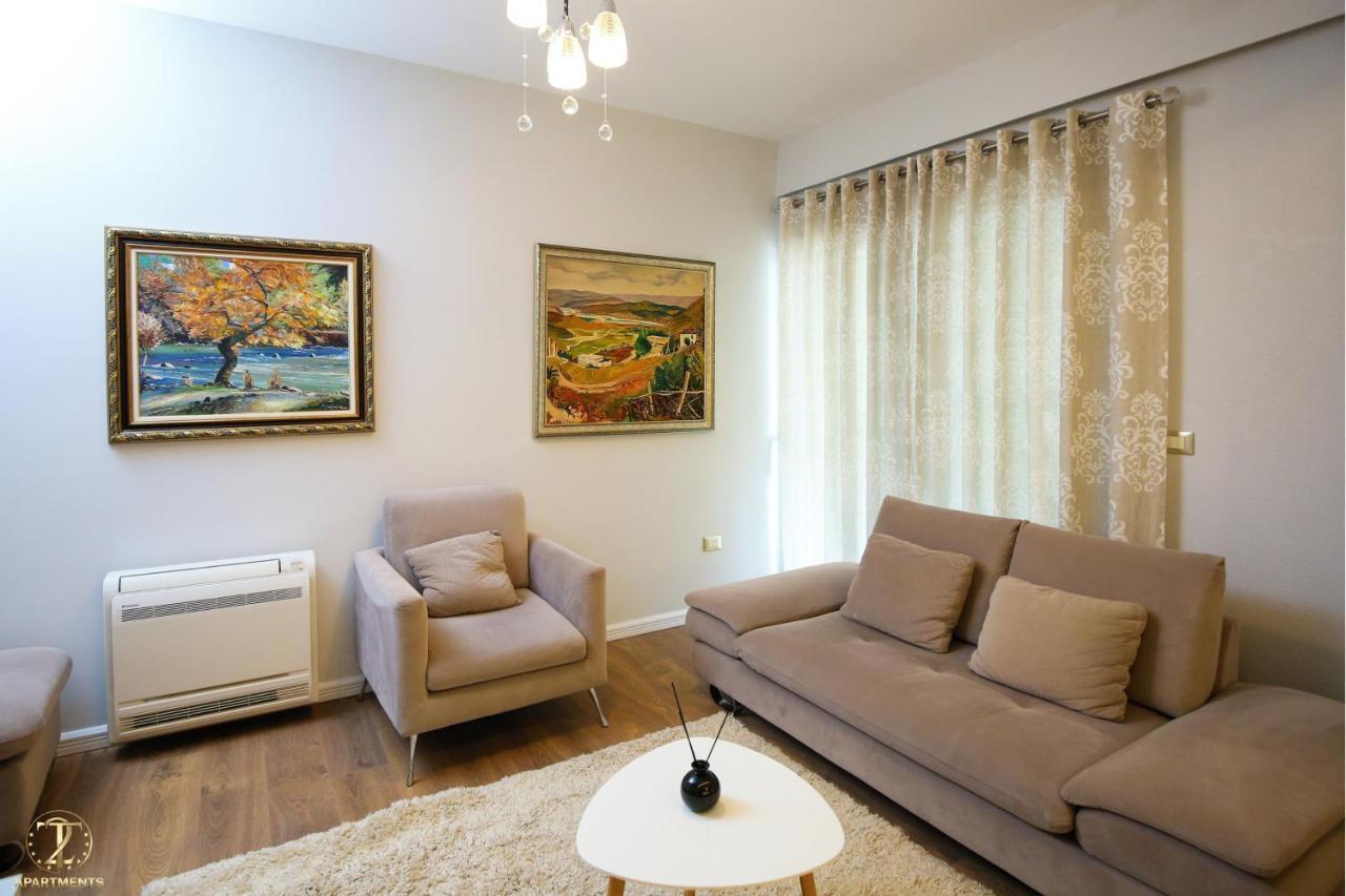 T2 City Apartments Vlorë Εξωτερικό φωτογραφία