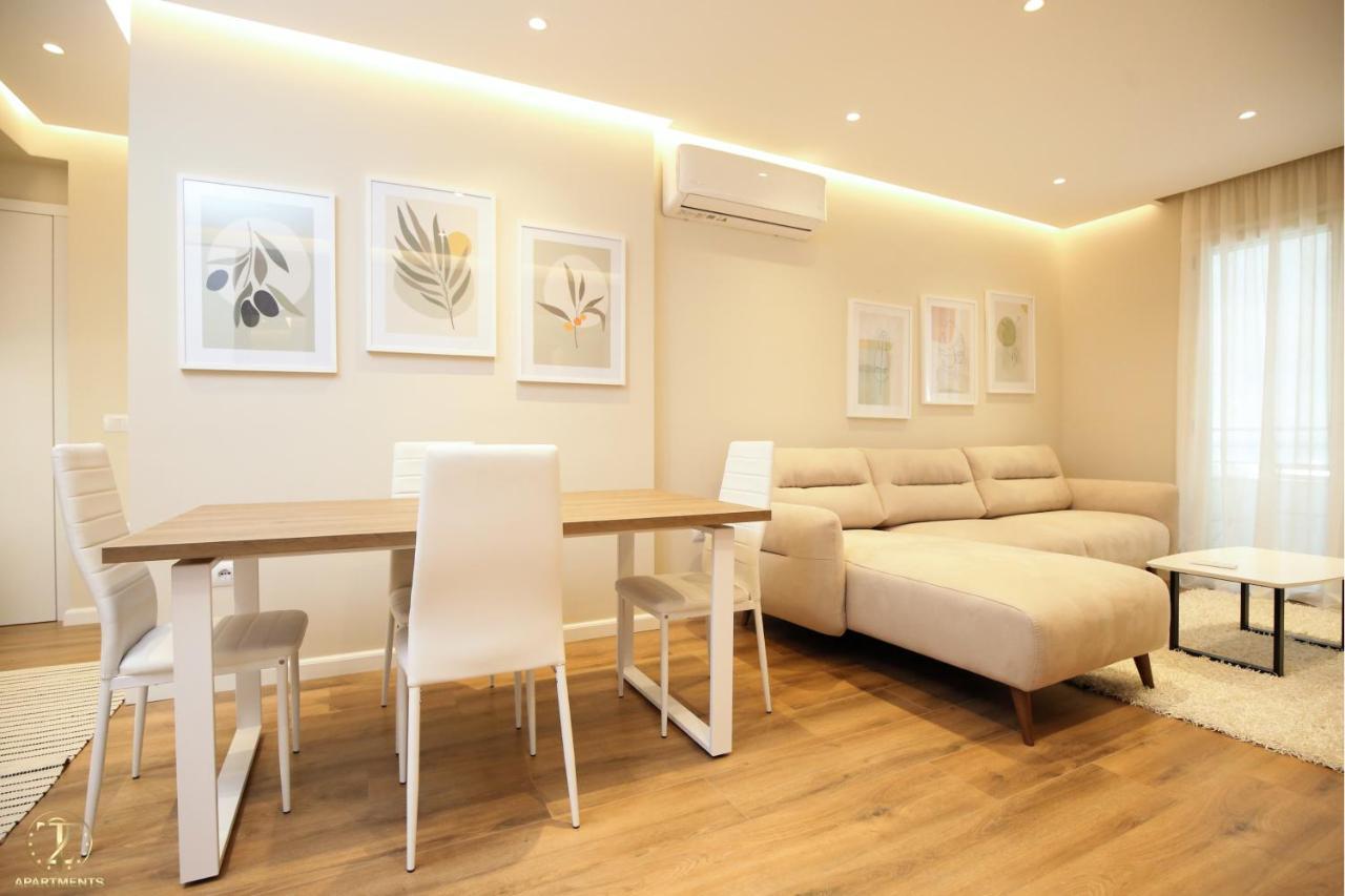 T2 City Apartments Vlorë Εξωτερικό φωτογραφία