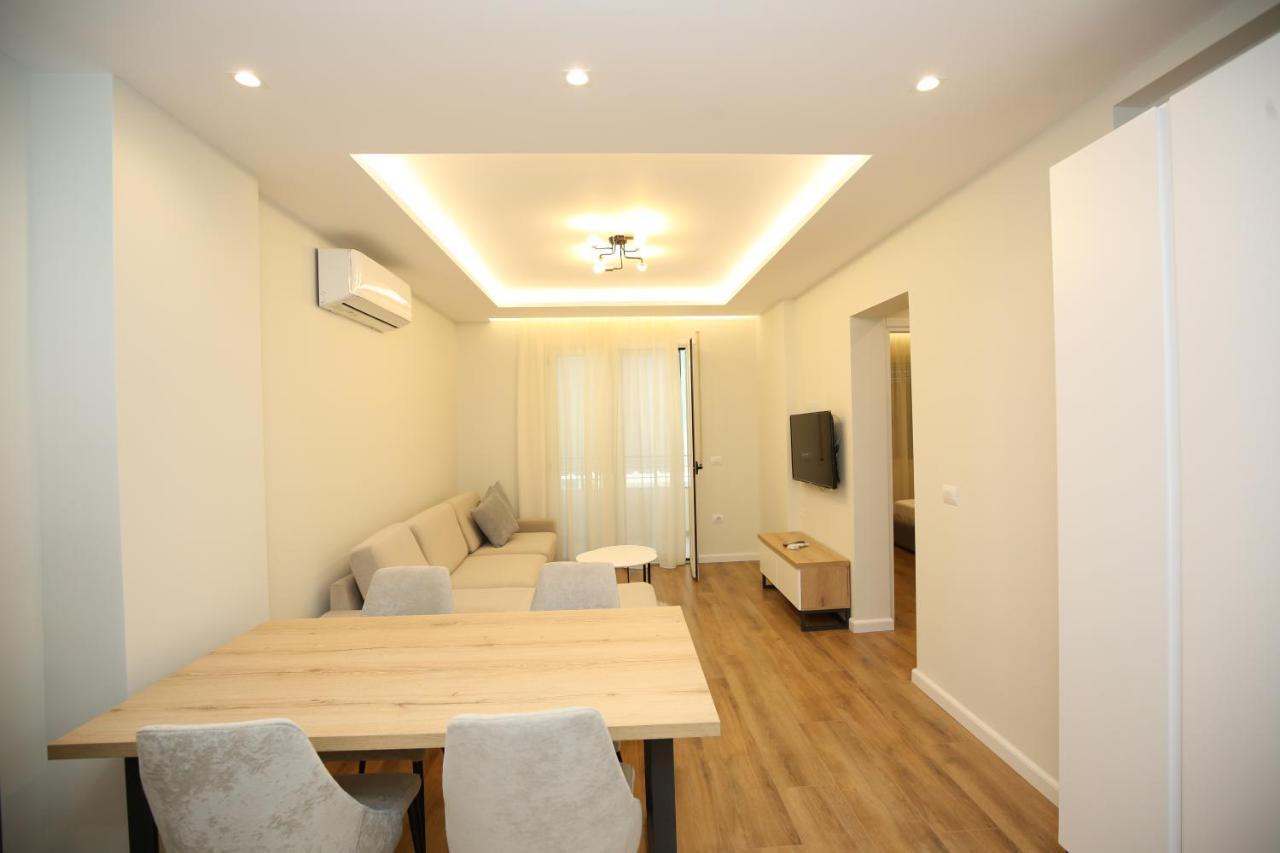 T2 City Apartments Vlorë Εξωτερικό φωτογραφία