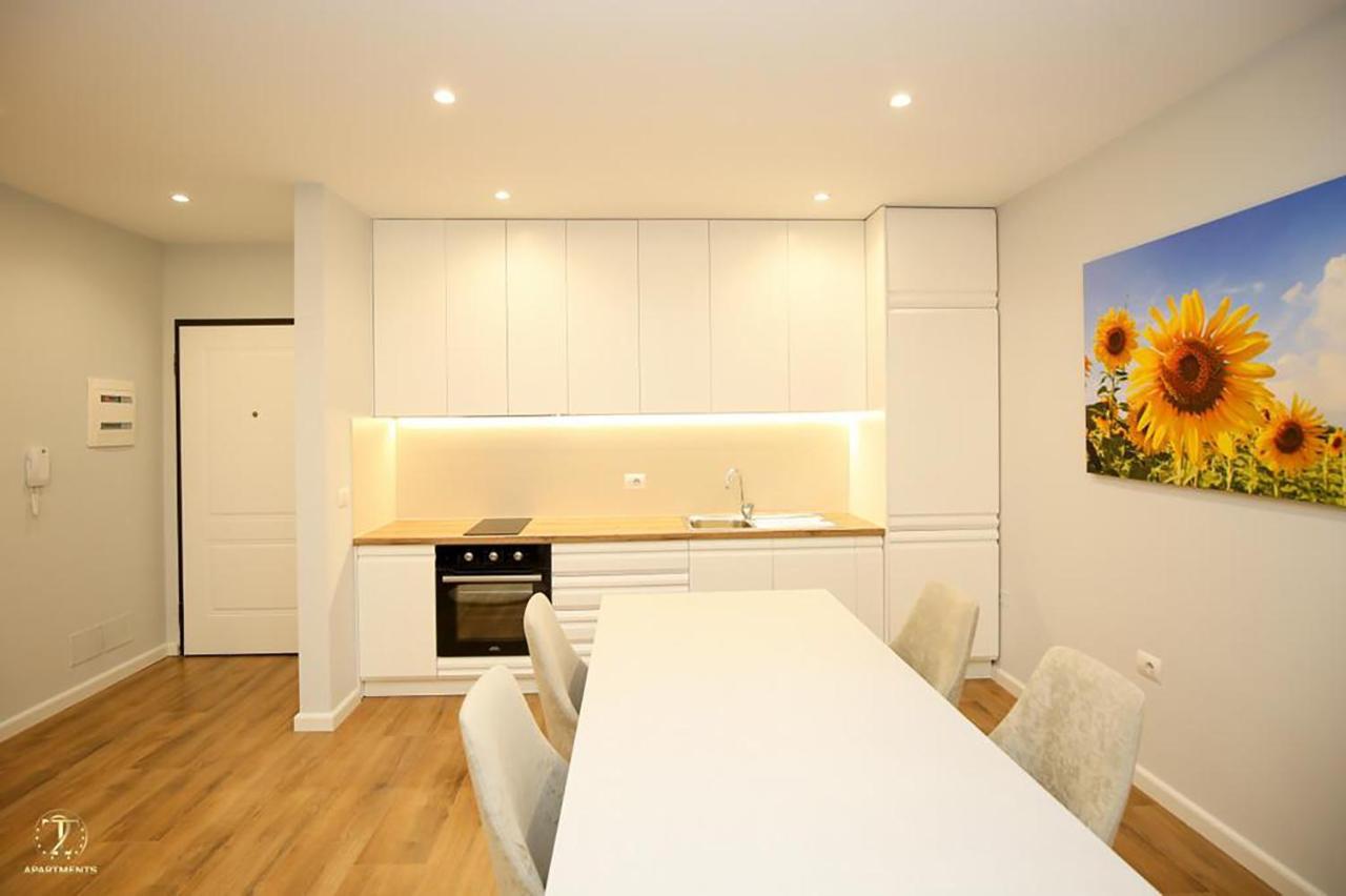T2 City Apartments Vlorë Εξωτερικό φωτογραφία