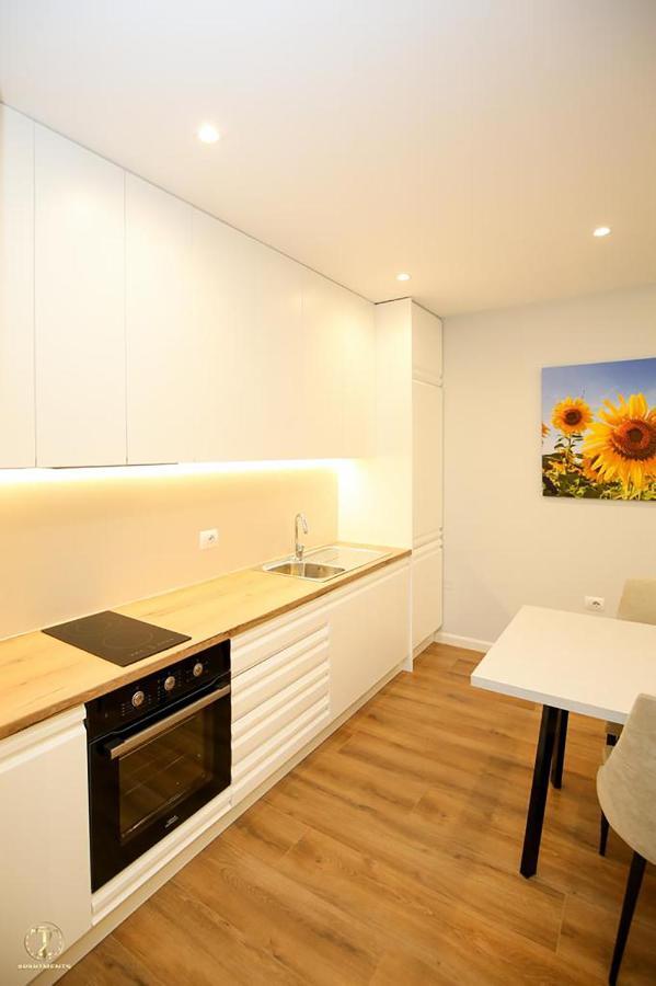T2 City Apartments Vlorë Εξωτερικό φωτογραφία