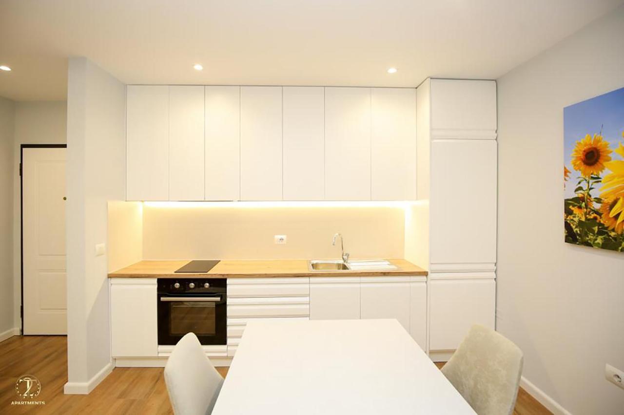 T2 City Apartments Vlorë Εξωτερικό φωτογραφία